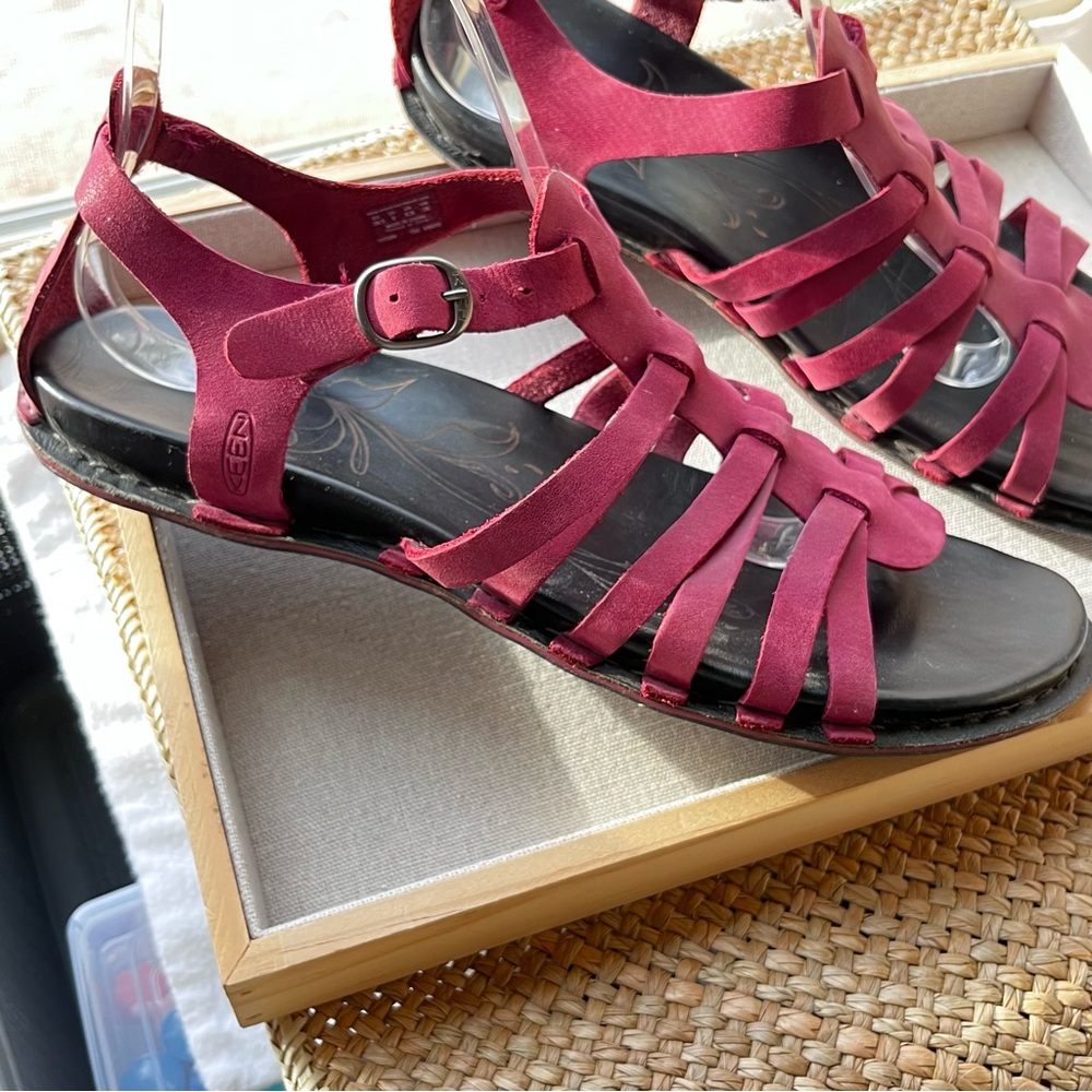 Keen Red Leather Alman Gladiator Ankle Strap Sandals, 9, Strappy Comfort - Picture 13 of 16